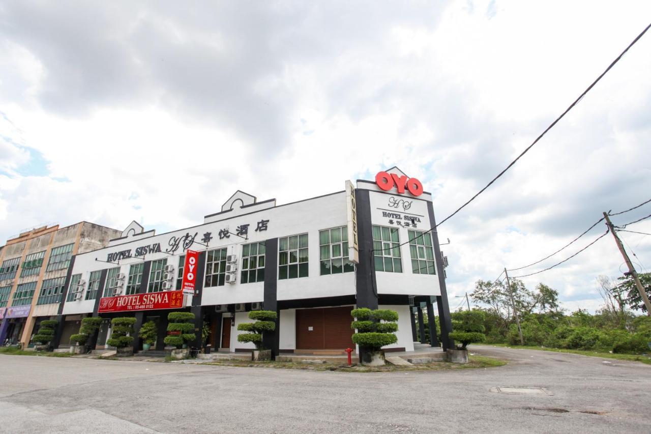Oyo 89539 Hotel Siswa Kampar Exterior foto